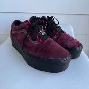 Vans x Disney Old Skool Stackform Shoes in Burgundy Velvet Black Women’s Size9,5